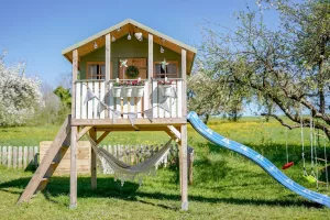 skluzavka a doplňky nejsou součástí základní ceny!