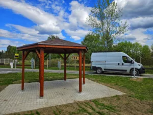 Zahradní dřevěný altán šestiboký